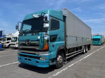 Hino TRUCK