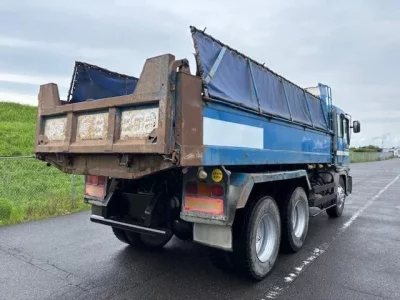 Hino TRUCK