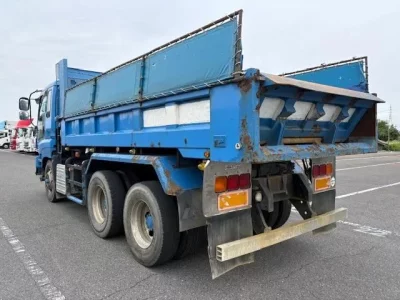 Isuzu TRUCK
