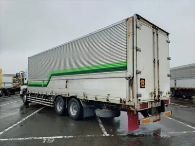 Isuzu TRUCK
