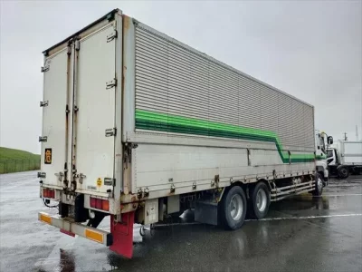 Isuzu TRUCK