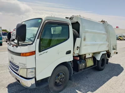 Hino DUTRO