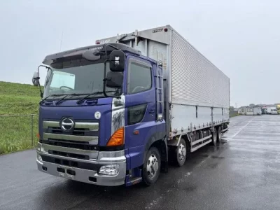 Hino TRUCK