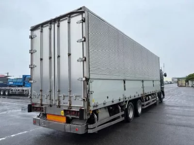 Hino TRUCK