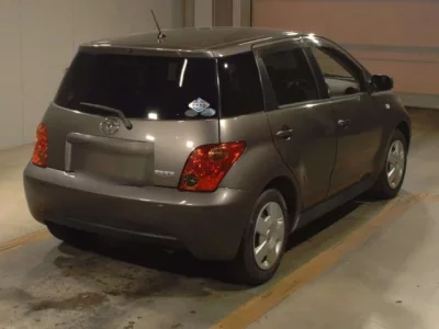 Toyota IST