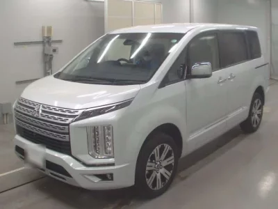 Mitsubishi DELICA D5