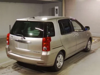Toyota RAUM