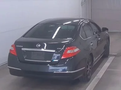 Nissan TEANA