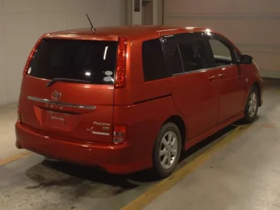 Toyota ISIS