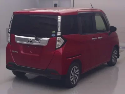 Toyota TANK