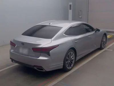 Lexus LS