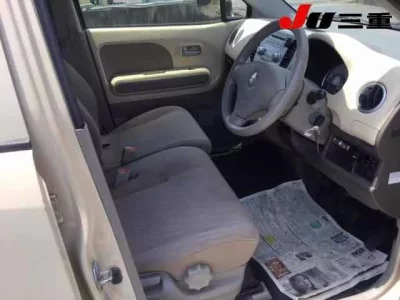 Suzuki MRWAGON