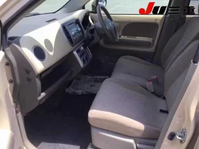 Suzuki MRWAGON