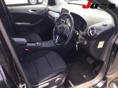Mercedes-Benz B CLASS