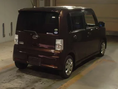 Toyota PIXIS SPACE