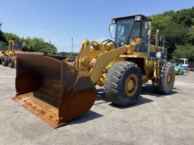 KOMATSU WA400-1