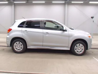 Mitsubishi RVR