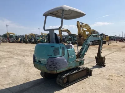 KOMATSU PC07-2