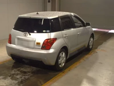 Toyota IST