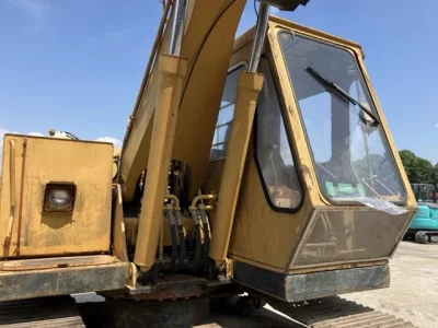 KOMATSU PC100-2