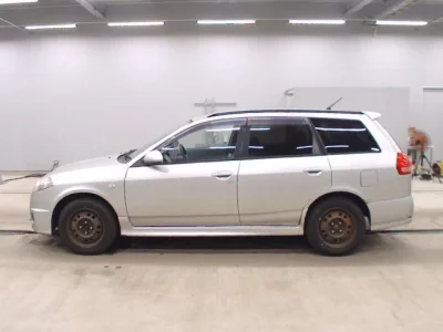 Nissan WINGROAD