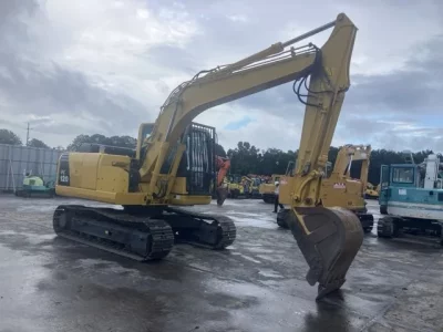 KOMATSU PC60-2