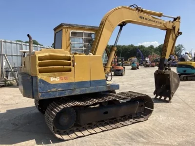 KOMATSU PC60-2