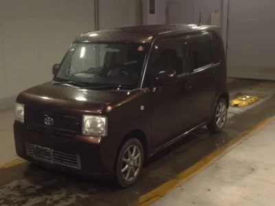 Toyota PIXIS SPACE