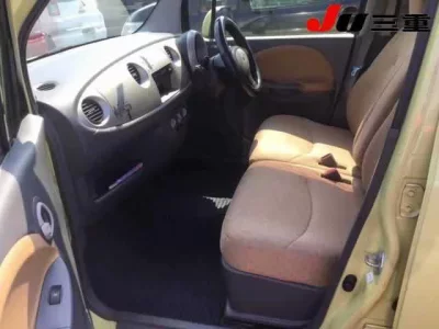 Daihatsu MOVE LATTE