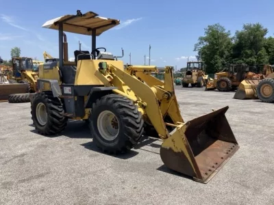 KOMATSU WA80-3
