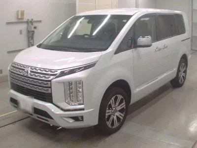 Mitsubishi DELICA D5