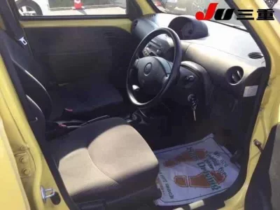 Daihatsu Esse