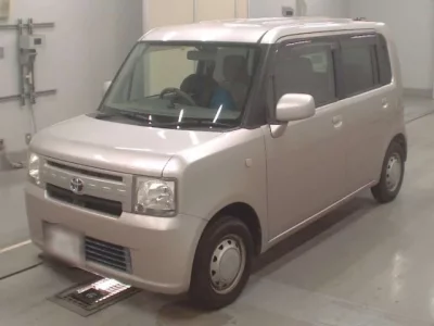 Toyota PIXIS SPACE