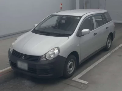 Mitsubishi LANCER VAN