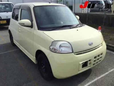 Daihatsu Esse