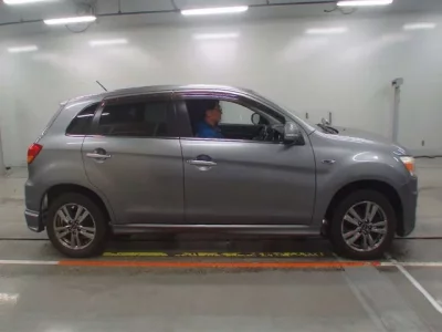 Mitsubishi RVR