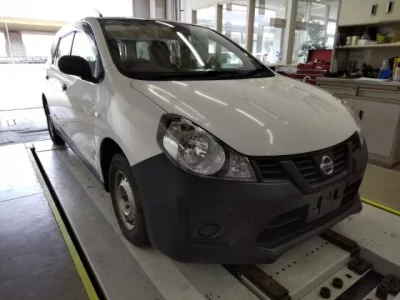 Nissan AD