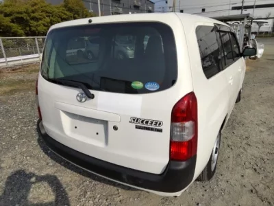 Toyota SUCCEED