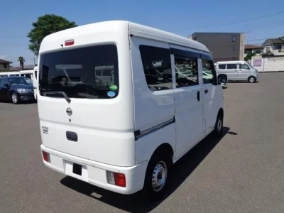 Nissan CLIPPER VAN