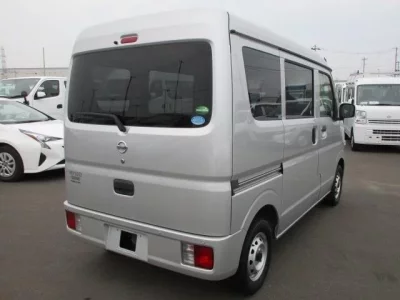 Nissan CLIPPER VAN