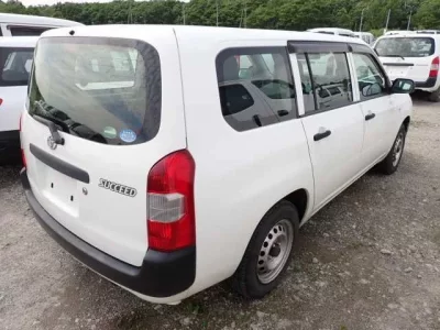 Toyota SUCCEED