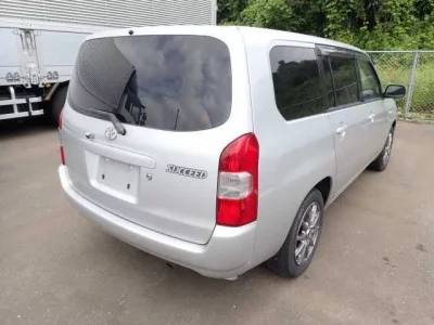 Toyota SUCCEED