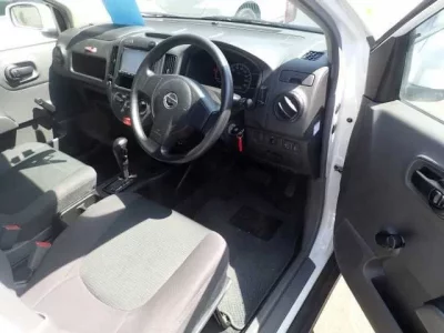 Nissan AD