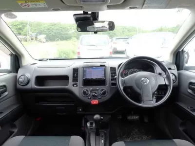 Nissan AD