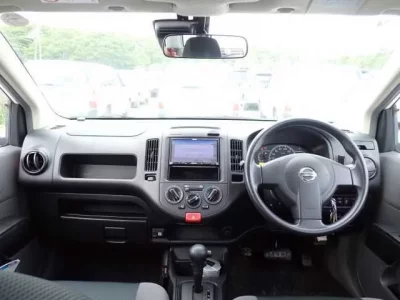 Nissan AD