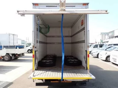 Nissan ATLAS