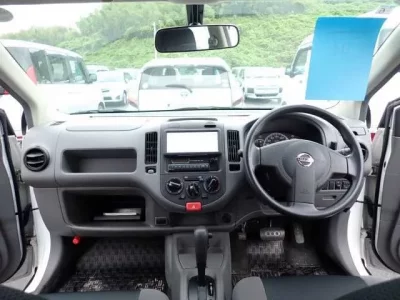 Nissan AD