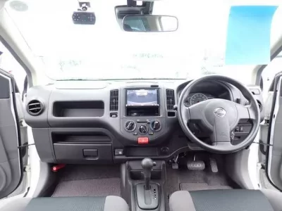 Nissan AD