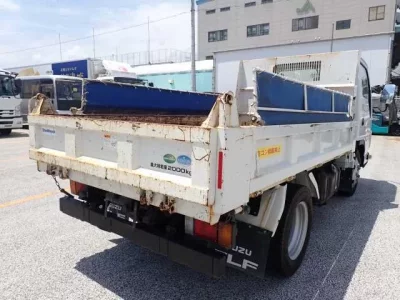 Isuzu ELF