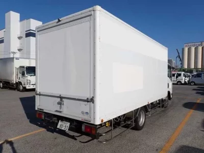 Isuzu ELF